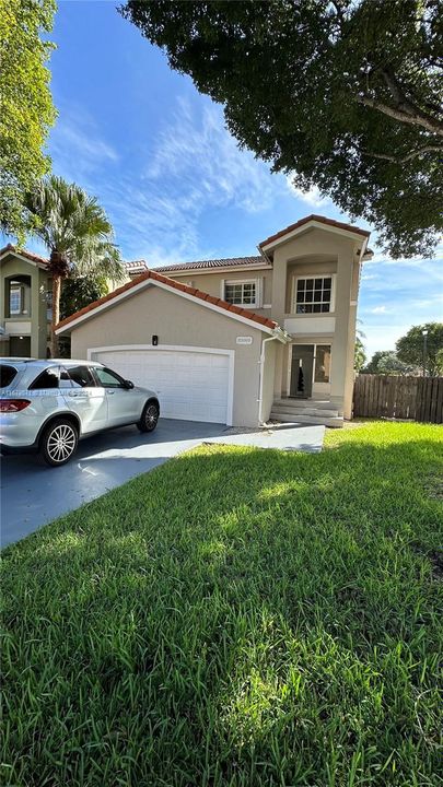 For Sale: $799,000 (4 beds, 2 baths, 2016 Square Feet)