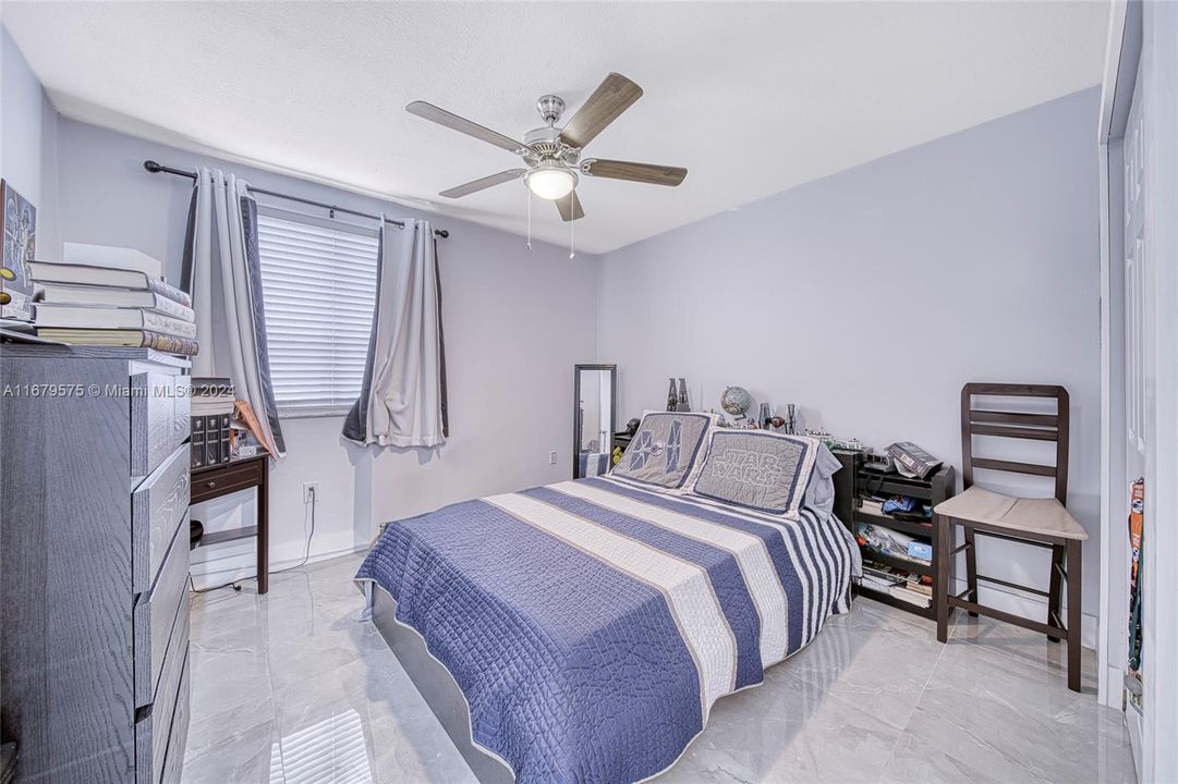 For Sale: $345,000 (2 beds, 2 baths, 900 Square Feet)