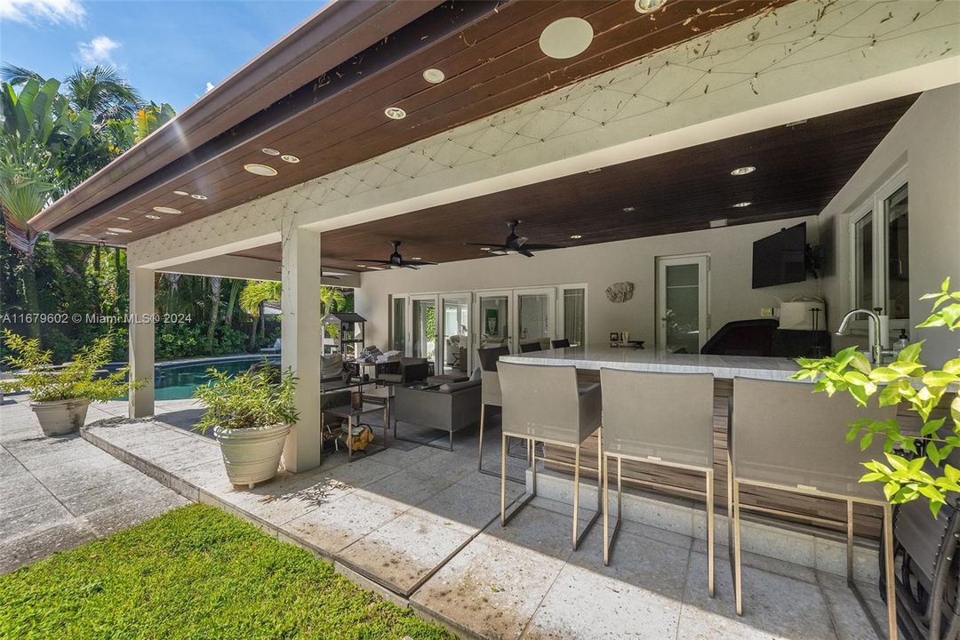 En Venta: $8,395,000 (5 camas, 5 baños, 4048 Pies cuadrados)