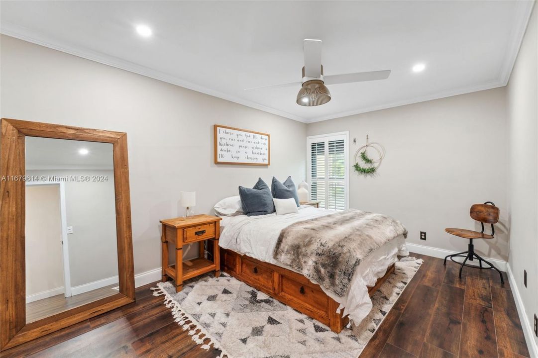 For Sale: $390,000 (3 beds, 2 baths, 1472 Square Feet)