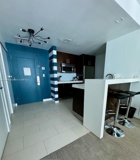 For Sale: $398,500 (1 beds, 1 baths, 644 Square Feet)