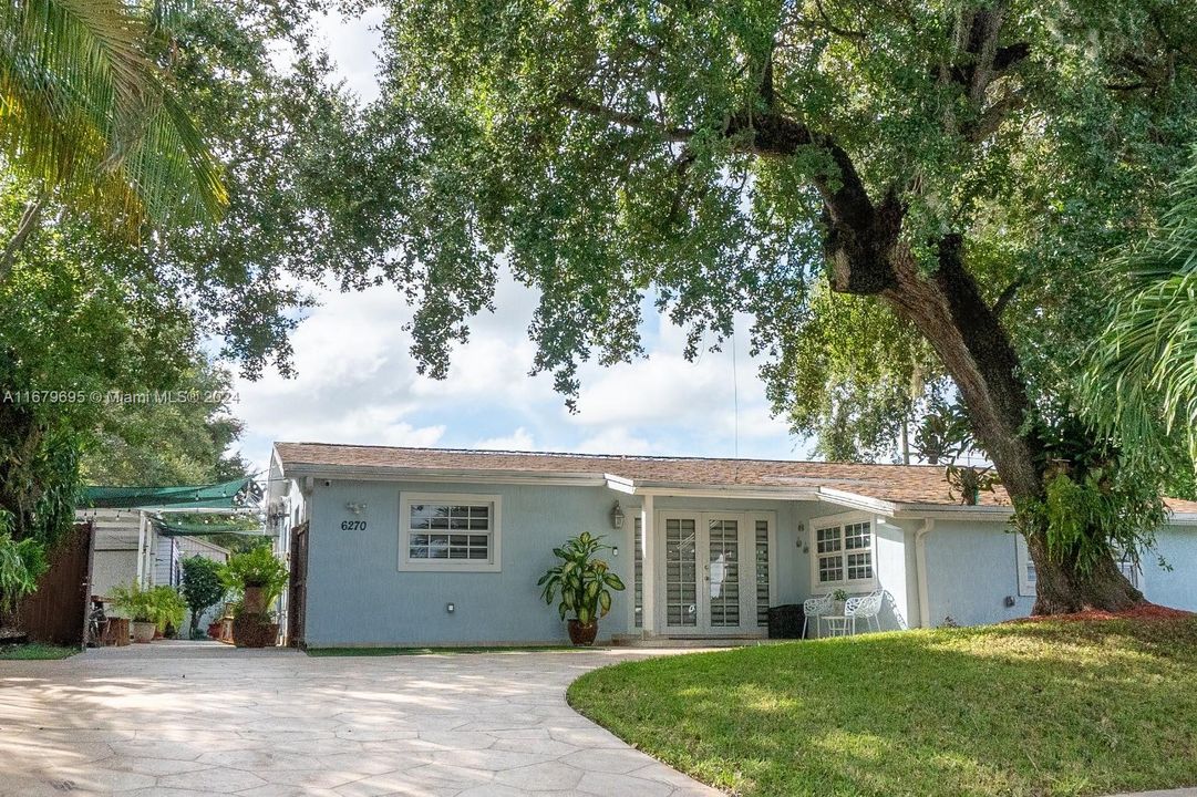 For Sale: $640,000 (3 beds, 2 baths, 1365 Square Feet)