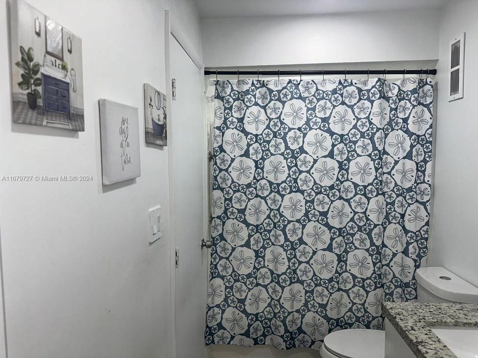 En Venta: $315,000 (2 camas, 2 baños, 979 Pies cuadrados)