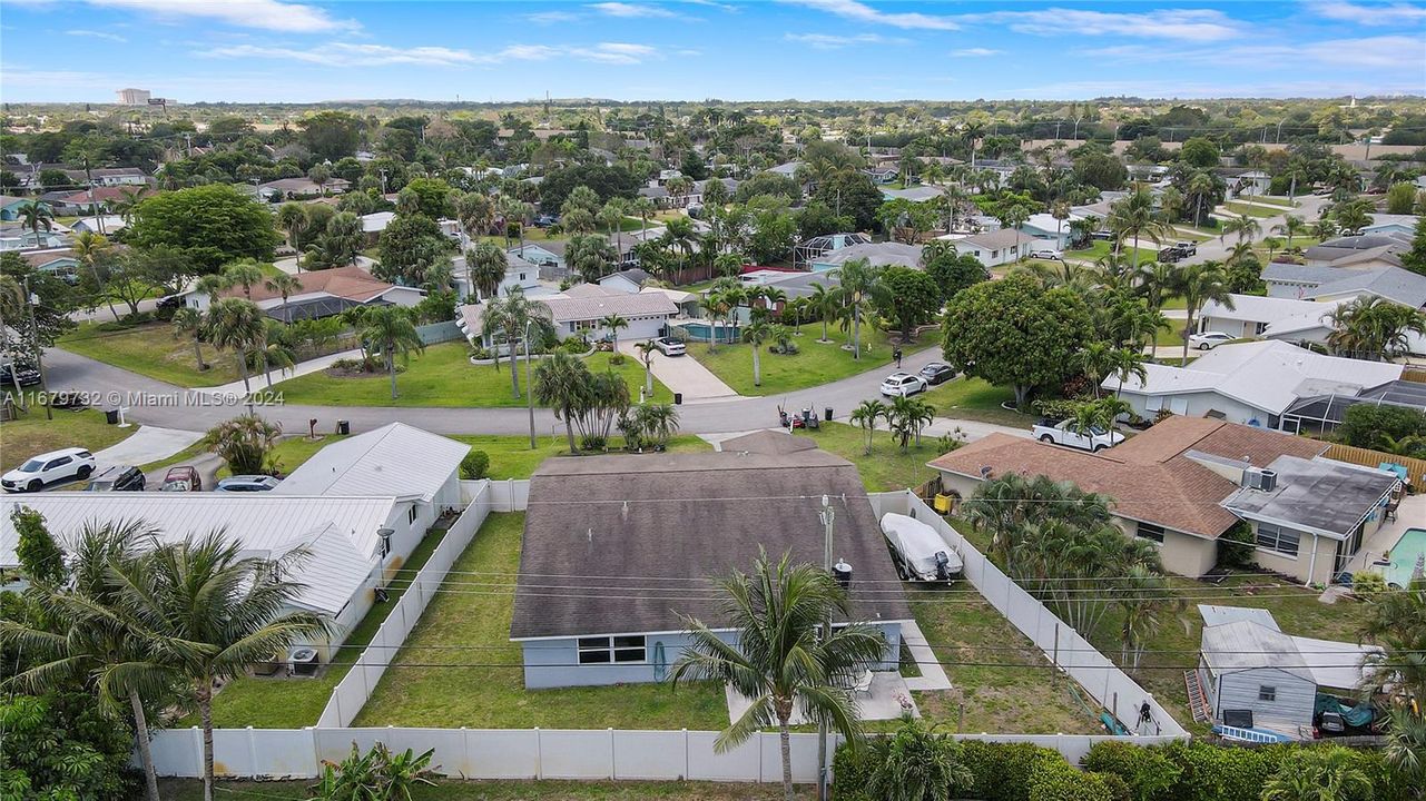 For Sale: $699,000 (4 beds, 3 baths, 2728 Square Feet)