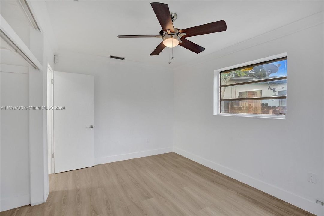 For Sale: $434,900 (2 beds, 1 baths, 1079 Square Feet)