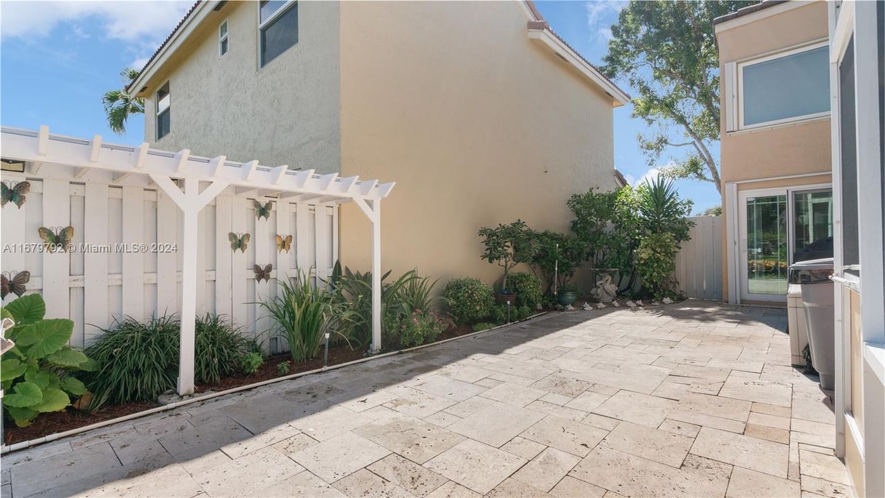 For Sale: $579,900 (3 beds, 2 baths, 1529 Square Feet)