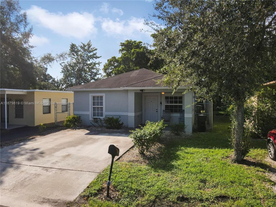 For Sale: $380,000 (3 beds, 2 baths, 1116 Square Feet)