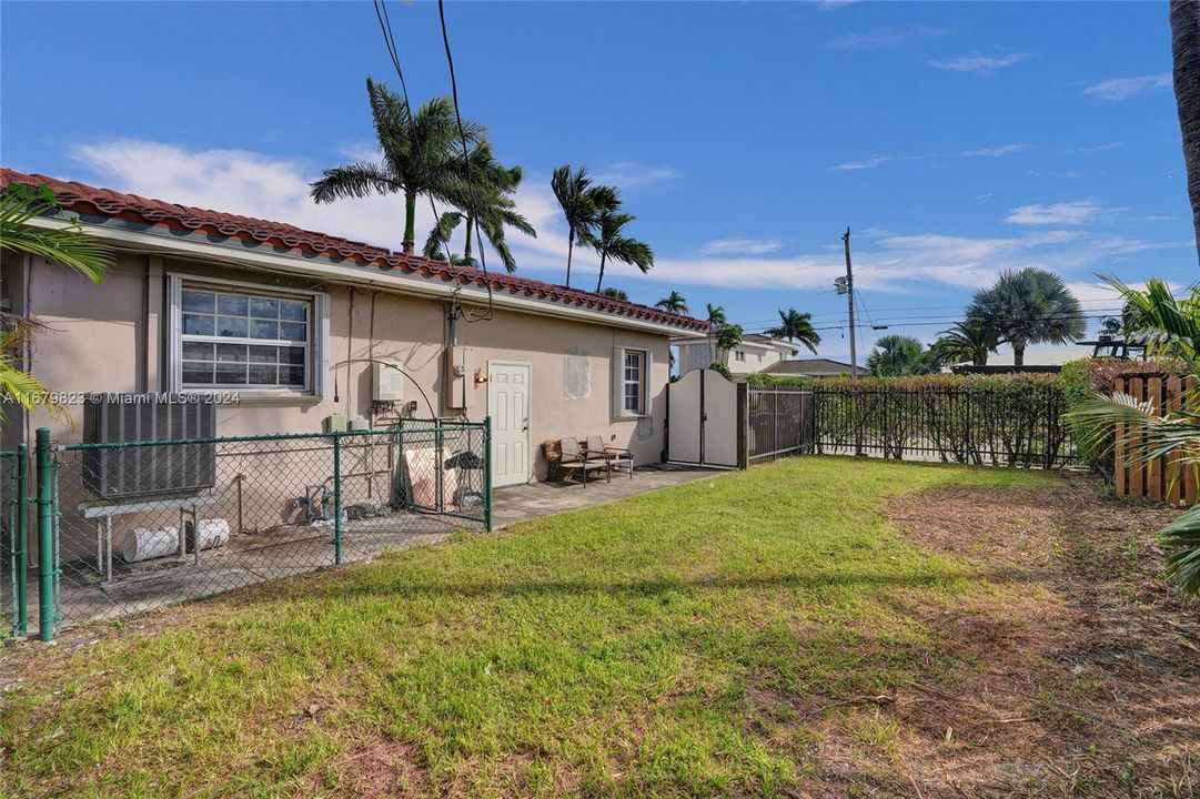 For Sale: $1,190,000 (3 beds, 2 baths, 2032 Square Feet)