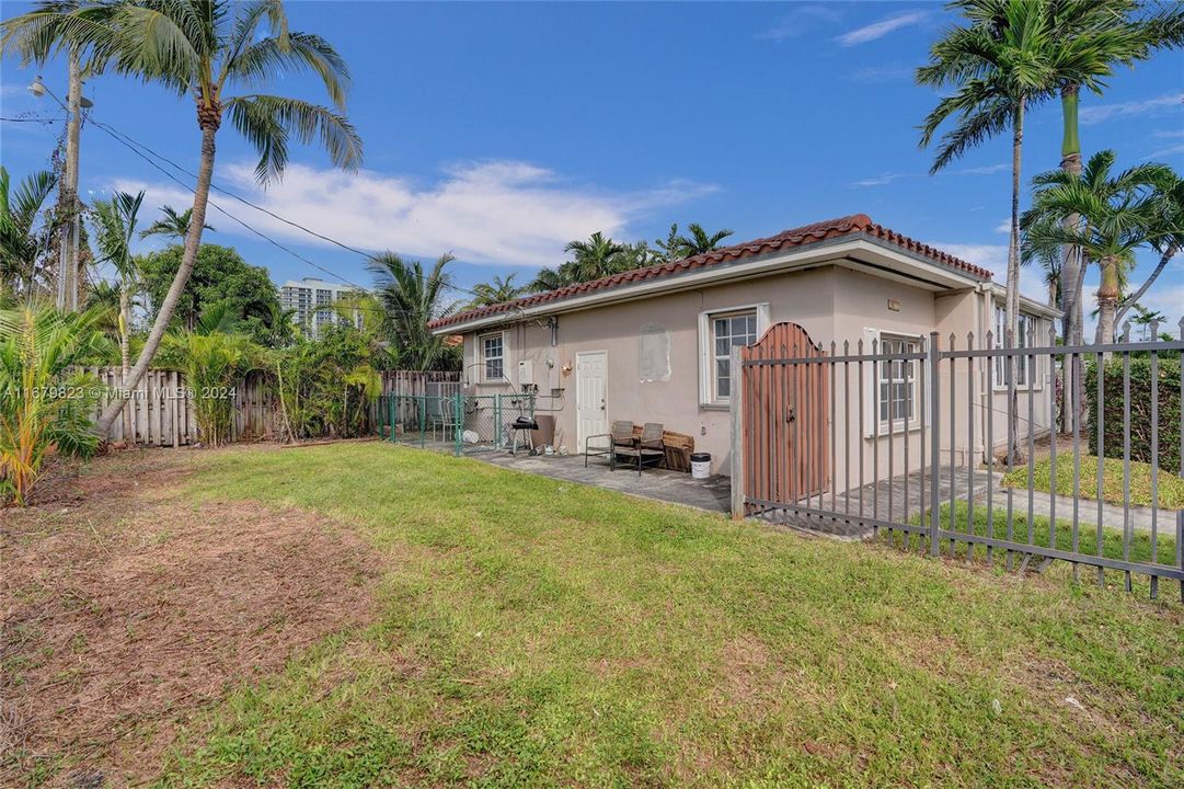 For Sale: $1,190,000 (3 beds, 2 baths, 2032 Square Feet)