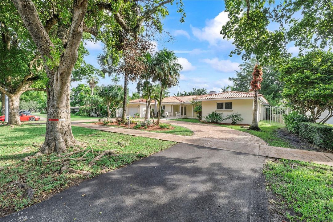 For Sale: $1,979,000 (4 beds, 3 baths, 0 Square Feet)