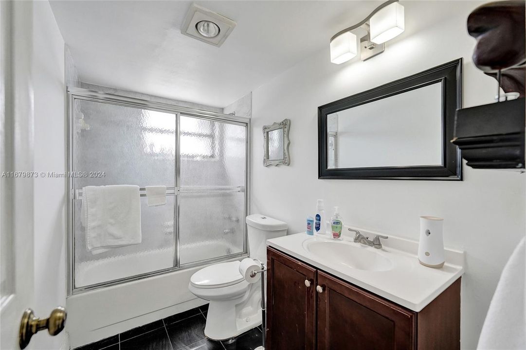 For Sale: $625,000 (2 beds, 2 baths, 1400 Square Feet)