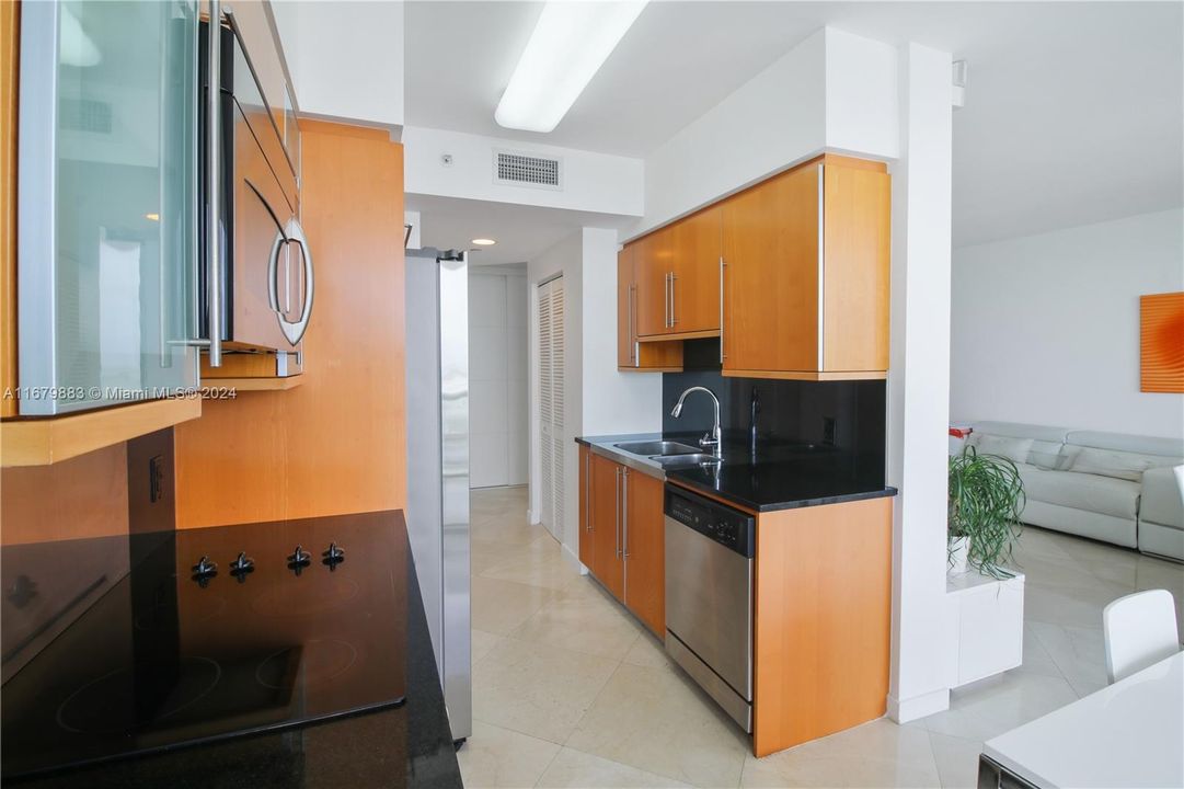 En Venta: $1,550,000 (2 camas, 2 baños, 1151 Pies cuadrados)