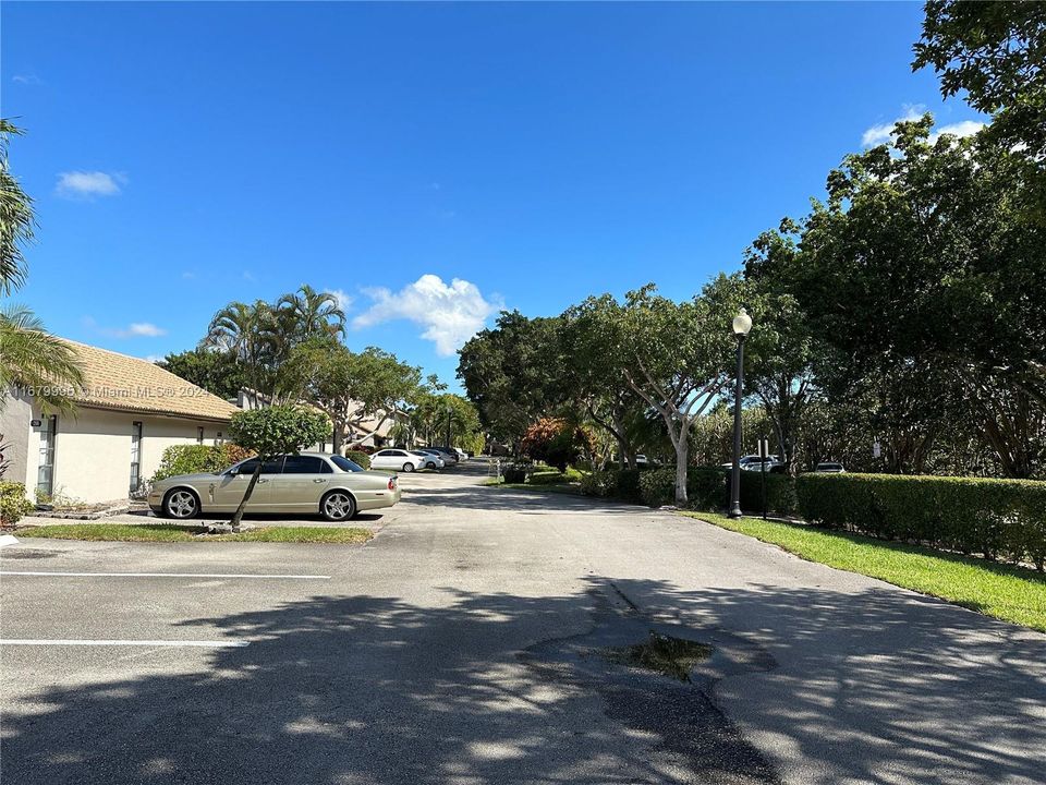 For Sale: $450,000 (3 beds, 3 baths, 2170 Square Feet)