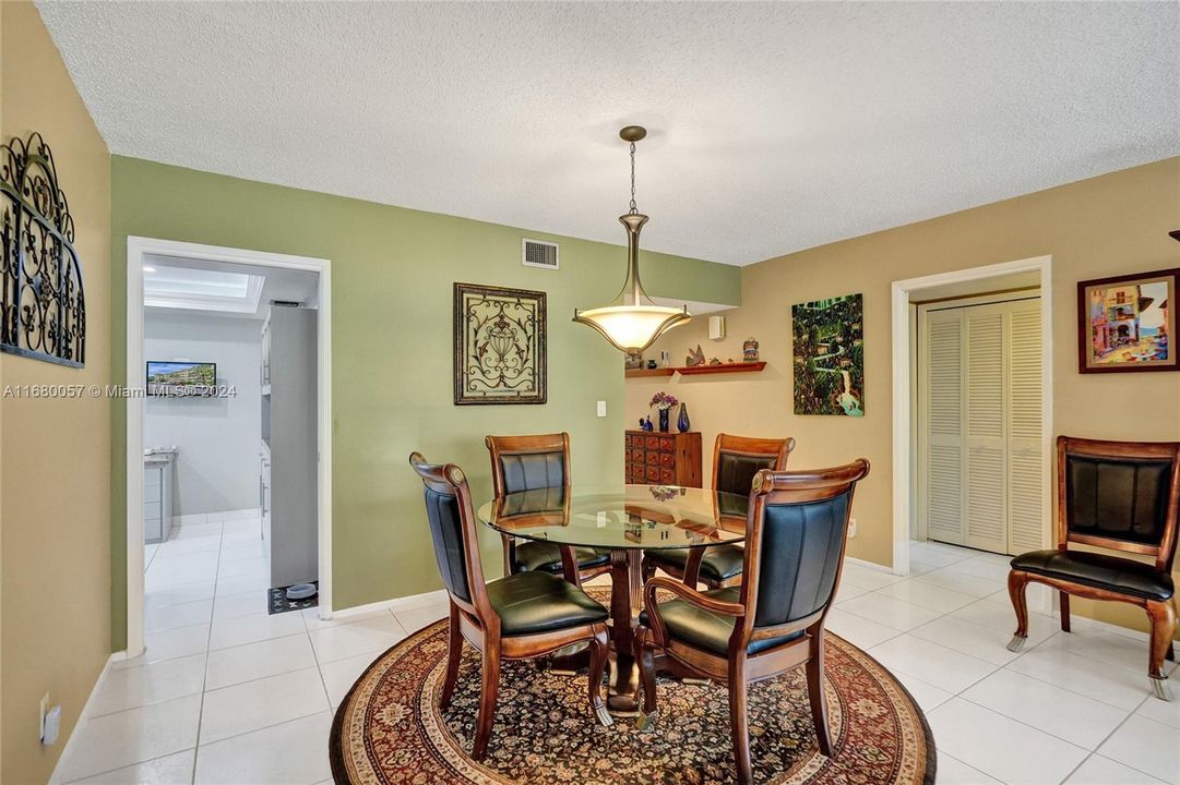 Active With Contract: $299,000 (3 beds, 2 baths, 1620 Square Feet)