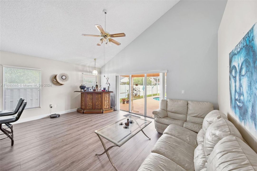 For Sale: $845,000 (4 beds, 2 baths, 2315 Square Feet)