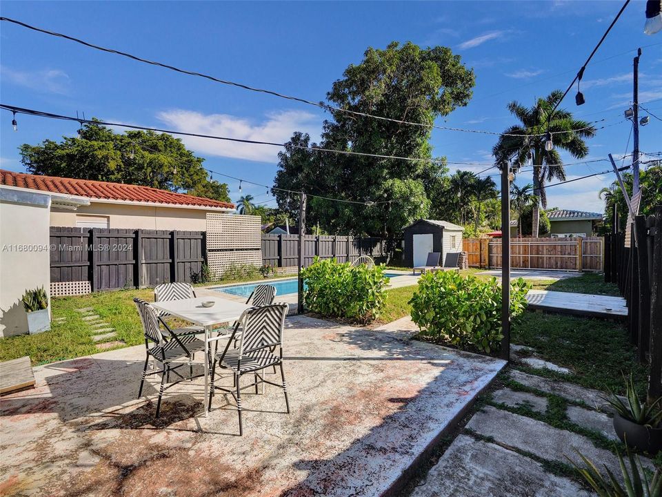 En Venta: $575,000 (2 camas, 2 baños, 861 Pies cuadrados)