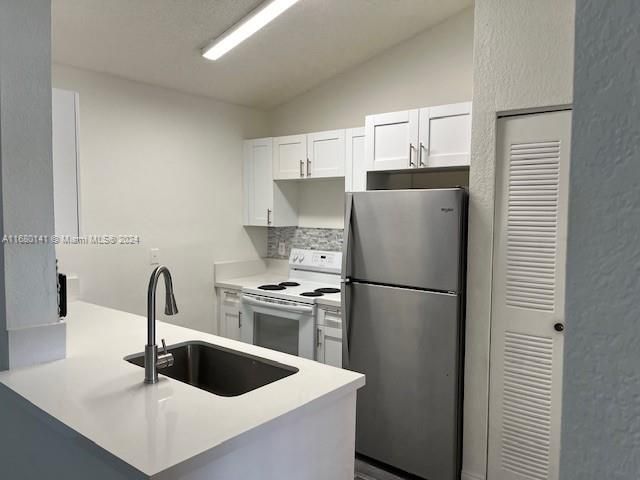 Recently Rented: $1,875 (1 beds, 1 baths, 804 Square Feet)