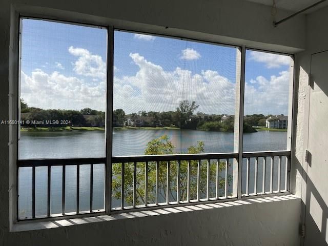 Recently Rented: $1,875 (1 beds, 1 baths, 804 Square Feet)