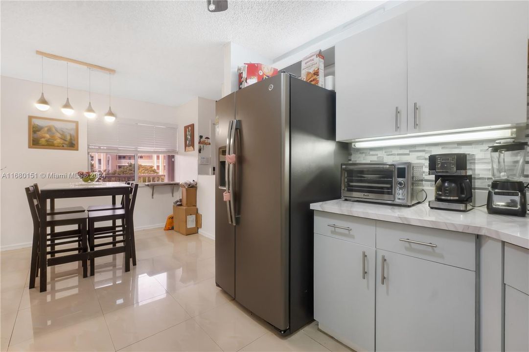 For Sale: $245,000 (2 beds, 2 baths, 1420 Square Feet)