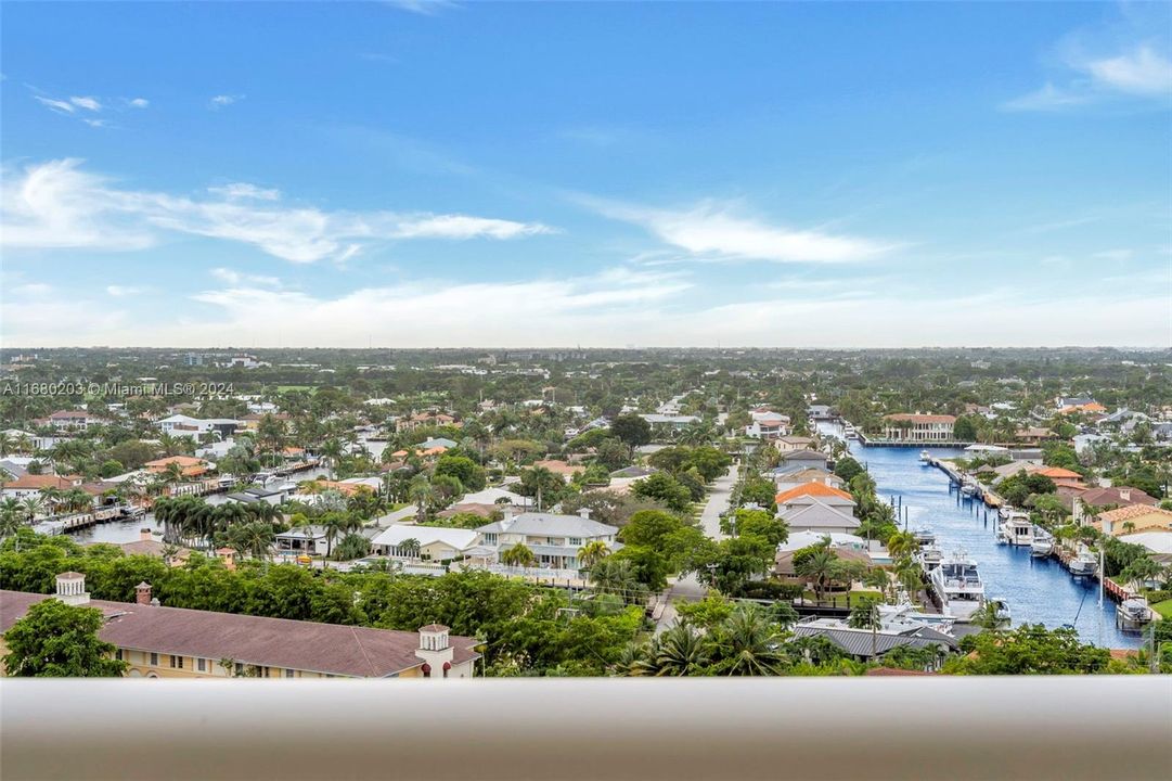 For Sale: $1,250,000 (3 beds, 2 baths, 1836 Square Feet)