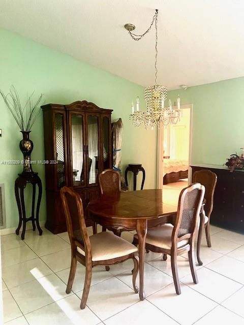 En Venta: $439,000 (2 camas, 2 baños, 1406 Pies cuadrados)