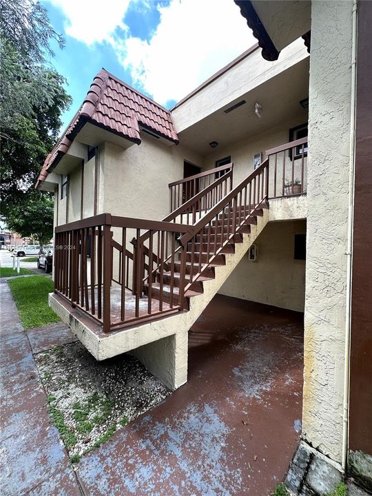 En Venta: $275,000 (2 camas, 2 baños, 750 Pies cuadrados)