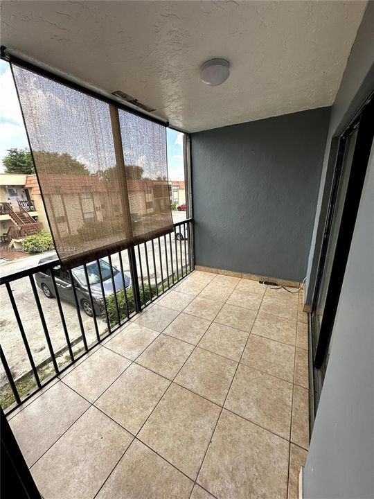 En Venta: $275,000 (2 camas, 2 baños, 750 Pies cuadrados)