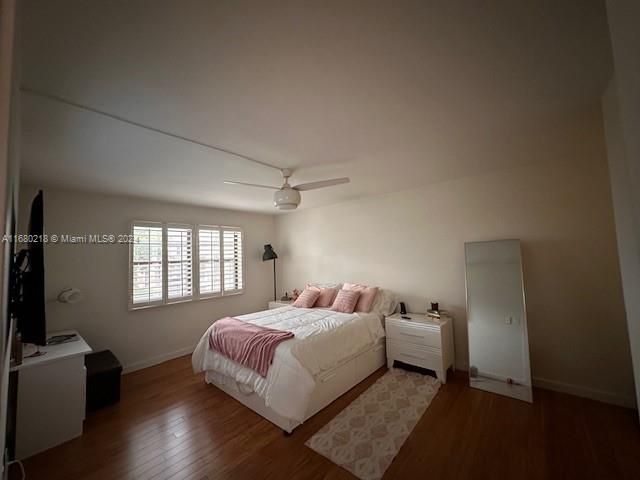 For Rent: $1,875 (1 beds, 1 baths, 741 Square Feet)