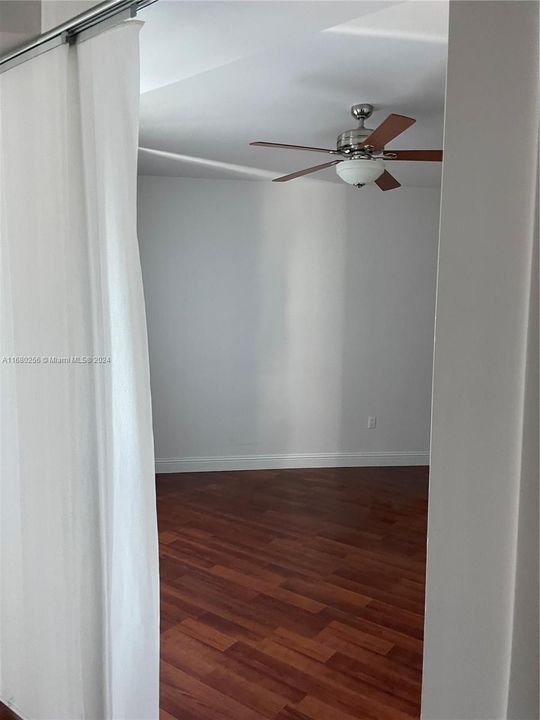 For Sale: $430,000 (1 beds, 1 baths, 768 Square Feet)