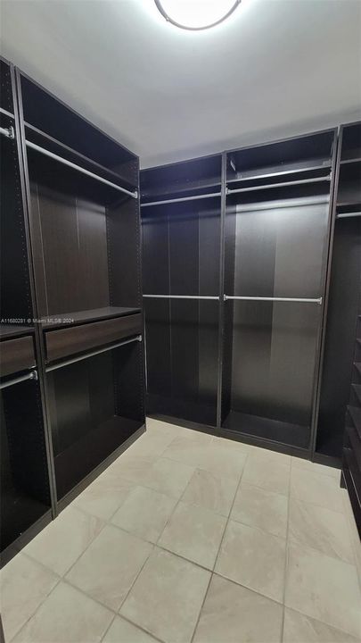 Primary suite walk-in closet