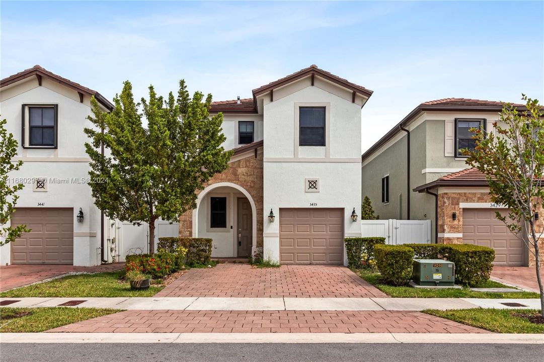 For Sale: $649,000 (3 beds, 2 baths, 1848 Square Feet)