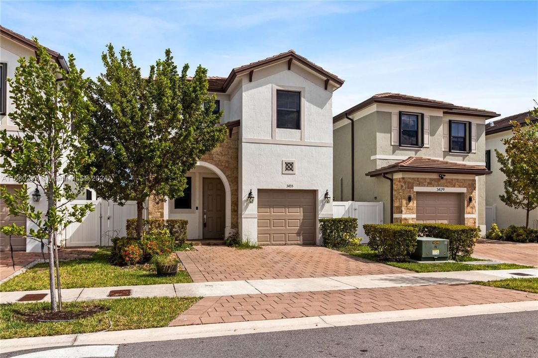 For Sale: $649,000 (3 beds, 2 baths, 1848 Square Feet)