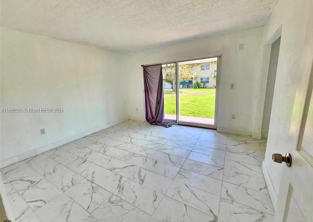 En Venta: $239,900 (2 camas, 1 baños, 730 Pies cuadrados)