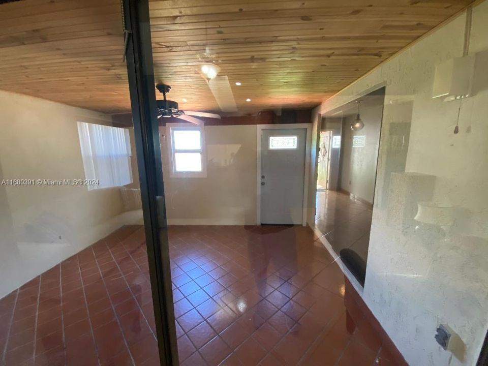 En Venta: $470,000 (2 camas, 2 baños, 1092 Pies cuadrados)