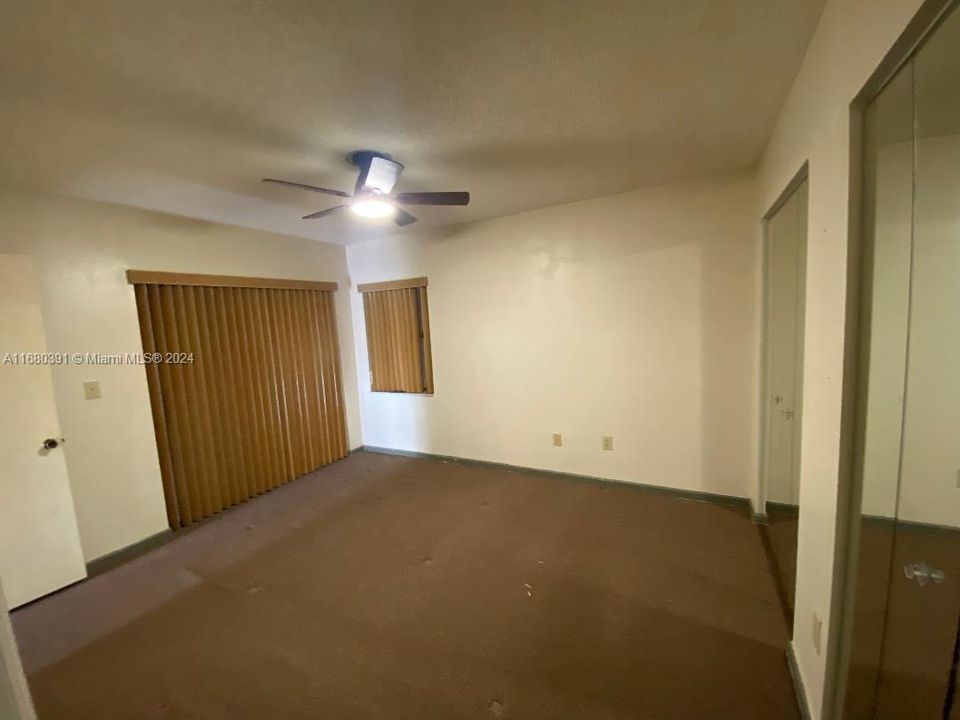 For Sale: $470,000 (2 beds, 2 baths, 1092 Square Feet)