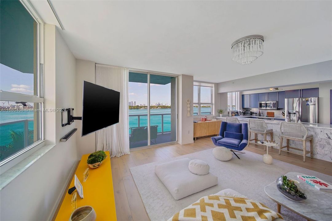 For Sale: $1,395,000 (2 beds, 2 baths, 1147 Square Feet)