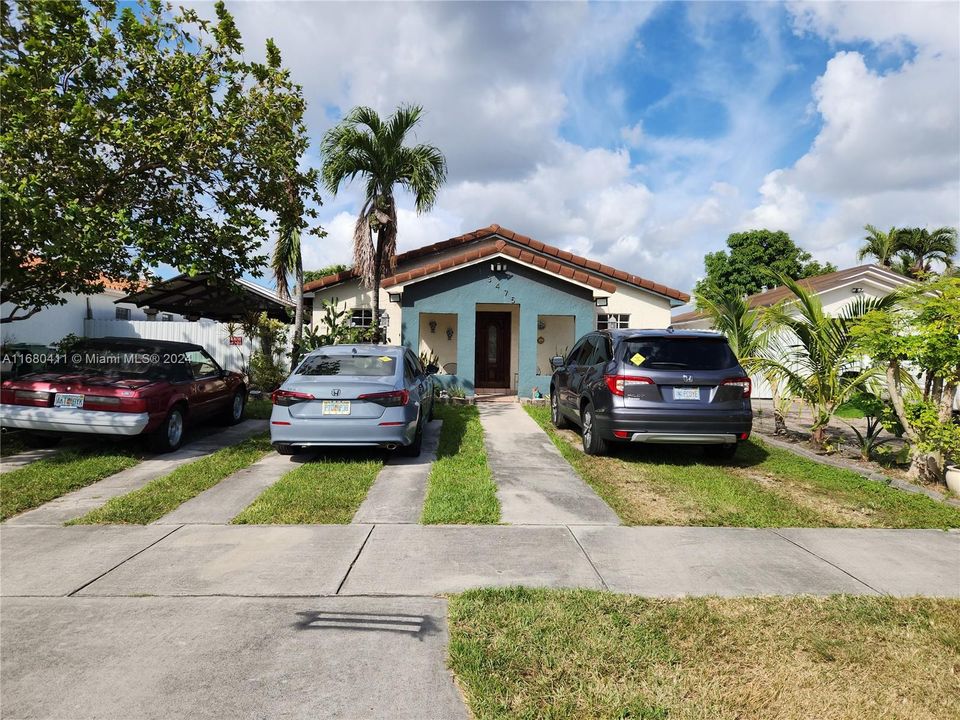 For Sale: $639,000 (3 beds, 2 baths, 1888 Square Feet)