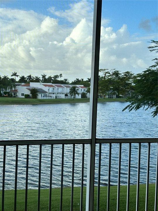 Recently Rented: $3,600 (3 beds, 2 baths, 1950 Square Feet)