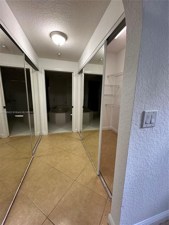 Recently Rented: $3,600 (3 beds, 2 baths, 1950 Square Feet)