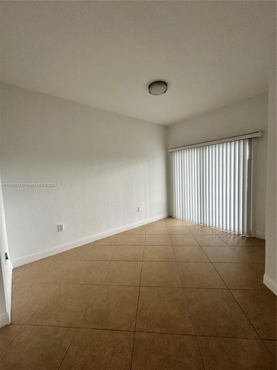 Recently Rented: $3,600 (3 beds, 2 baths, 1950 Square Feet)