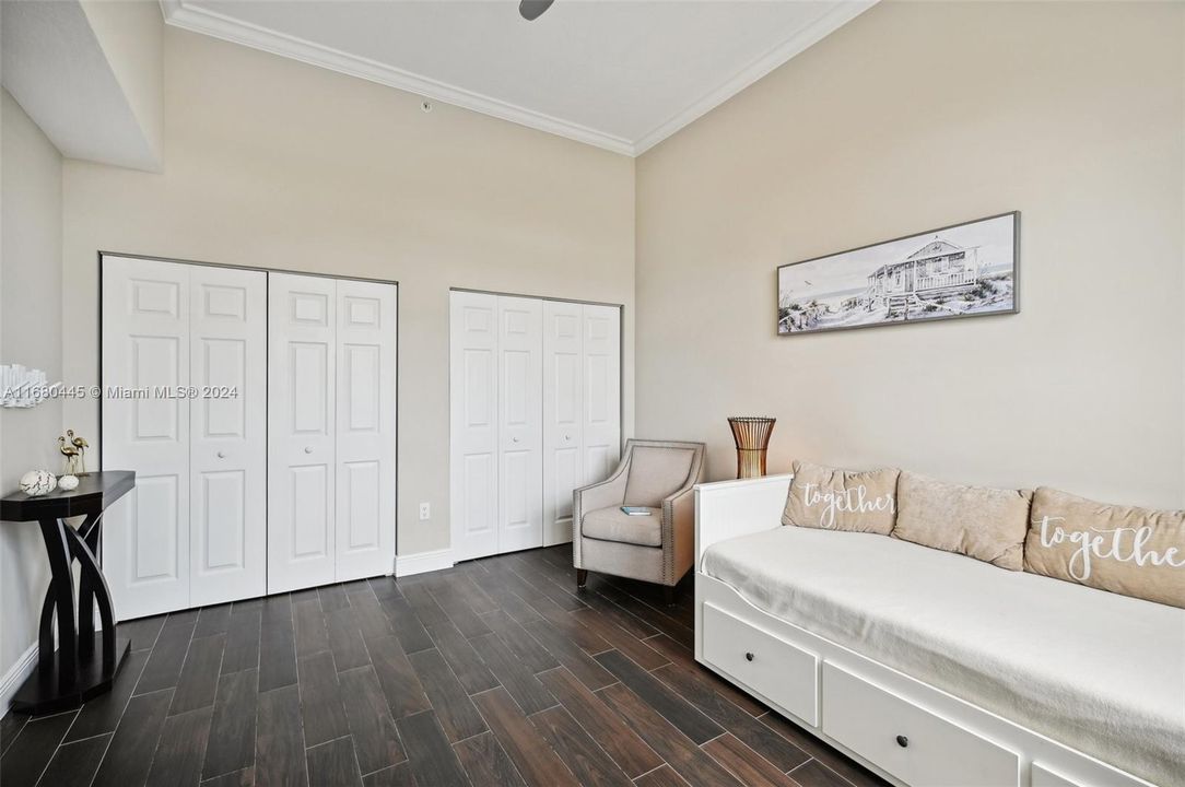 For Sale: $649,000 (2 beds, 2 baths, 1343 Square Feet)