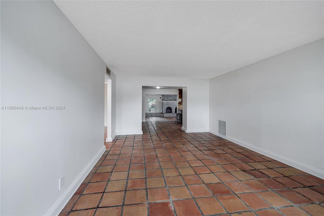 For Sale: $559,000 (3 beds, 2 baths, 1816 Square Feet)