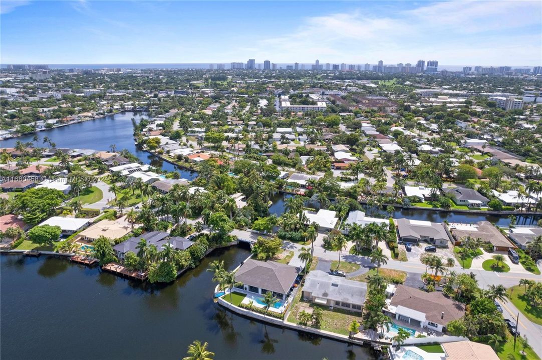 For Sale: $1,150,000 (3 beds, 2 baths, 1955 Square Feet)