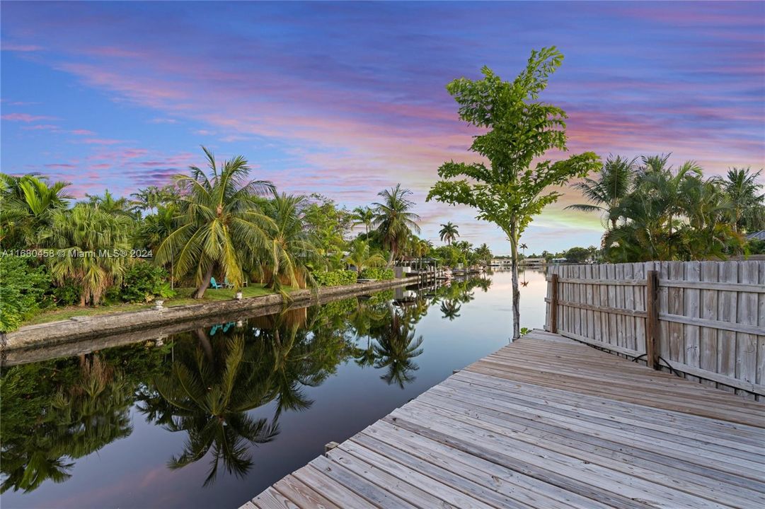 For Sale: $1,150,000 (3 beds, 2 baths, 1955 Square Feet)