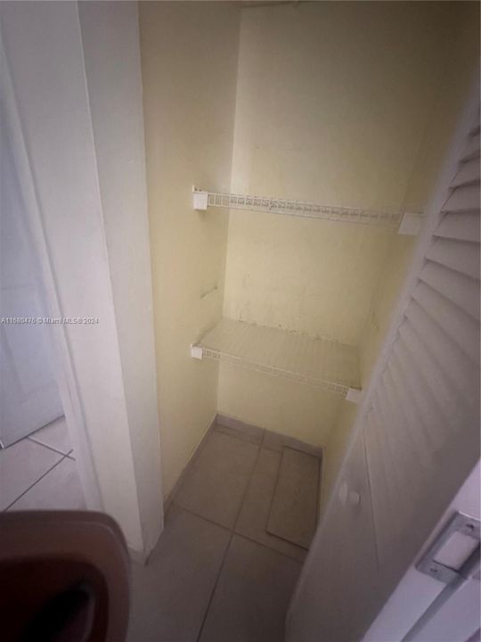 En Venta: $260,000 (2 camas, 2 baños, 1144 Pies cuadrados)