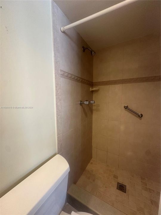 For Sale: $260,000 (2 beds, 2 baths, 1144 Square Feet)