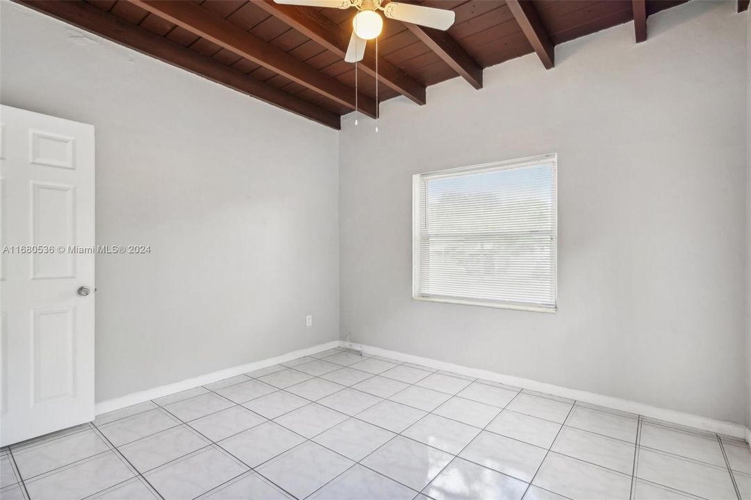 For Sale: $469,900 (3 beds, 2 baths, 1055 Square Feet)