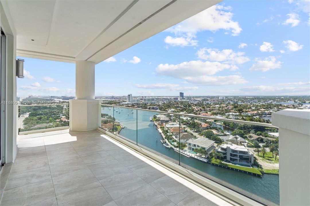 For Sale: $5,295,000 (3 beds, 4 baths, 4043 Square Feet)