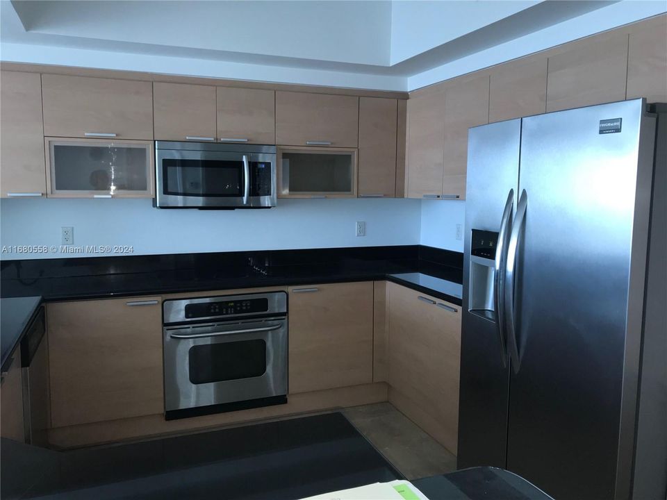 En Venta: $480,000 (3 camas, 3 baños, 1801 Pies cuadrados)