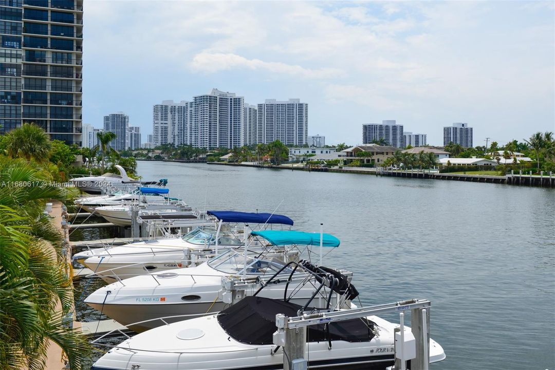 For Sale: $499,000 (3 beds, 2 baths, 1740 Square Feet)